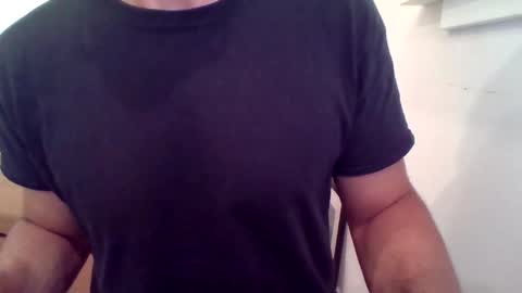 Snapshot of mikewilson09 chatting on 09/25/25, 12:58 mikewilson09 online show from 09/25/25, 12:58