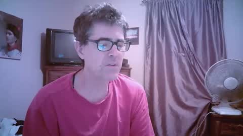 Snapshot of mikewulds chatting on 05/29/26, 02:42 Mike online show from 05/29/26, 02:42