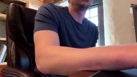 mikeydubs10 online show from 05/01/26, 02:21