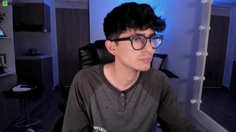 VIOLETAMIKE online show from 02/17/26, 08:22