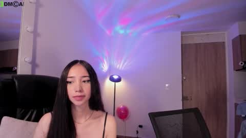 VIOLETAMIKE online show from 03/18/26, 11:08