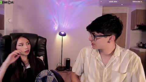Snapshot of mikeyvioleta chatting on 05/27/26, 08:33 VIOLETAMIKE online show from 05/27/26, 08:33