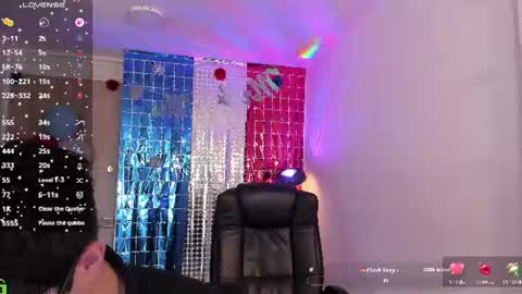 VIOLETAMIKE online show from 07/22/26, 09:06