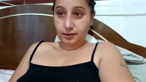 mikhalanita online show from 11/28/25, 10:18