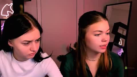 Snapshot of miki_ti chatting on 10/24/25, 09:06 miki_ti online show from 10/24/25, 09:06