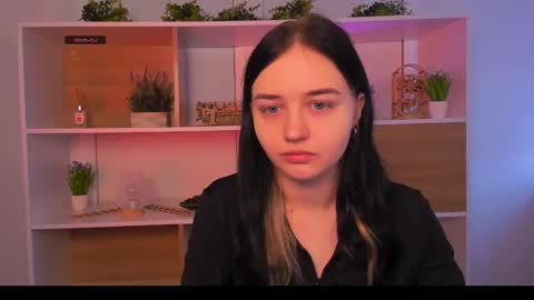 Snapshot of miki_ti chatting on 10/25/25, 08:33 miki_ti online show from 10/25/25, 08:33