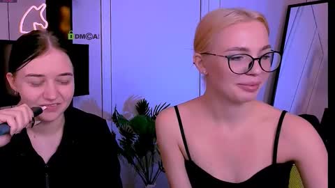 Snapshot of miki_ti chatting on 10/27/25, 09:35 miki_ti online show from 10/27/25, 09:35