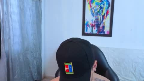 MIKKE online show from 11/24/25, 01:33