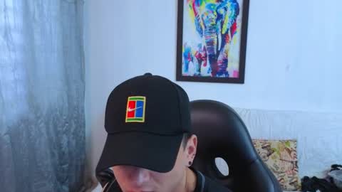 MIKKE online show from 11/25/25, 12:27