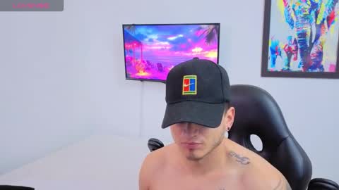 MIKKE online show from 01/19/26, 01:59