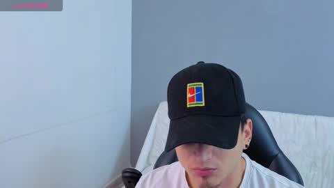 MIKKE online show from 02/01/26, 02:26