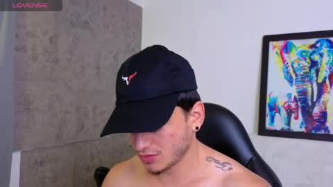 Snapshot of mikke_love chatting on 06/09/26, 01:23 MIKKE online show from 06/09/26, 01:23