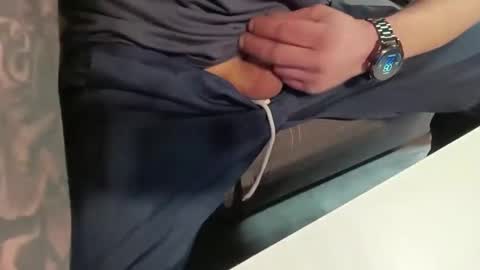 Snapshot of mikkkiz chatting on 03/02/25, 07:21 Bescior online show from 03/02/25, 07:21