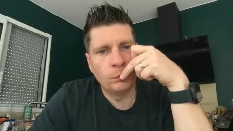 miklp8463 online show from 04/28/26, 08:41