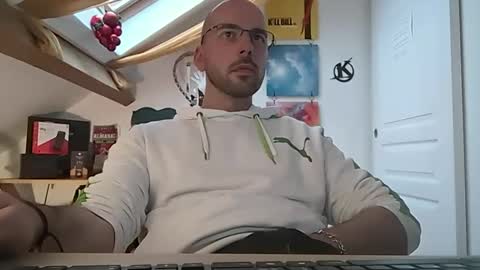 Snapshot of mikmik91 chatting on 01/08/25, 02:46 mikmik91 online show from 01/08/25, 02:46