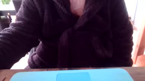 Snapshot of mikou58 chatting on 11/22/25, 10:58 mikou58 online show from 11/22/25, 10:58