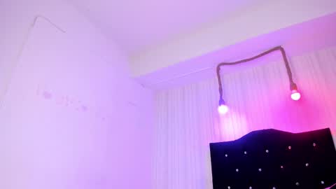 Snapshot of miku_katsuragi chatting on 10/24/25, 02:30   miku katsuragi  online show from 10/24/25, 02:30