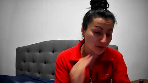 Mikyloveu online show from 01/31/25, 06:47