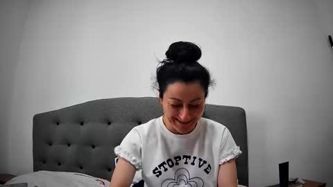 Mikyloveu online show from 05/05/26, 04:26