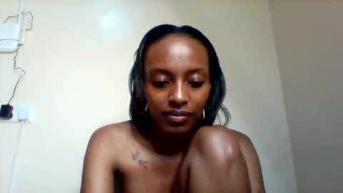 Snapshot of mil_milon chatting on 05/23/26, 11:58 Milo online show from 05/23/26, 11:58