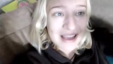 Mila 420 online show from 09/17/25, 11:28