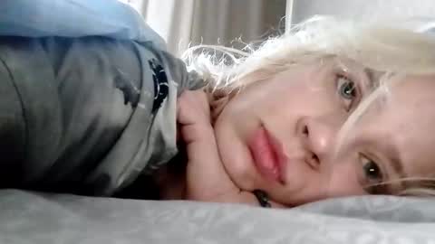 Mila 420 online show from 10/25/25, 05:15