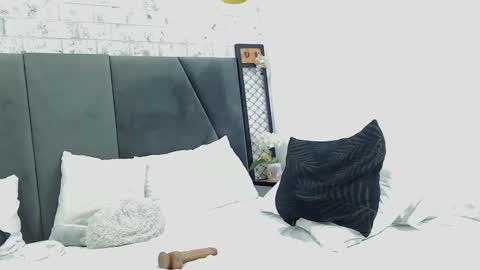 mila_adamss online show from 12/23/24, 05:11