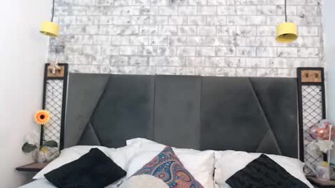 mila_adamss online show from 11/24/25, 11:21