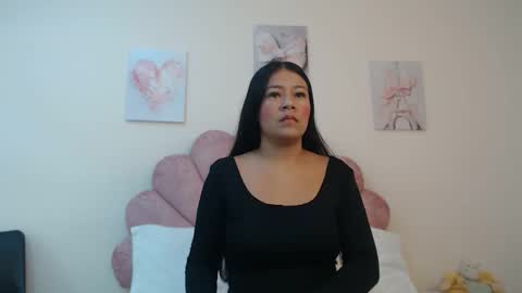 Snapshot of mila_adamss chatting on 04/27/26, 11:08 mila_adamss online show from 04/27/26, 11:08