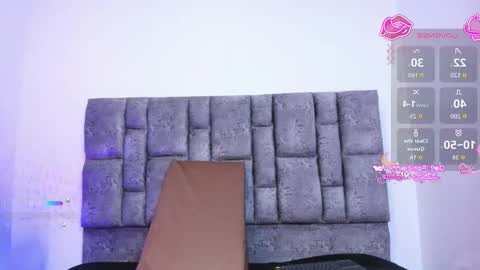 mila  online show from 11/08/25, 09:09