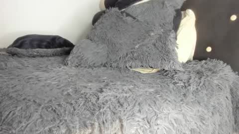 Snapshot of mila_dash chatting on 12/11/24, 02:09 Mila Dash online show from 12/11/24, 02:09