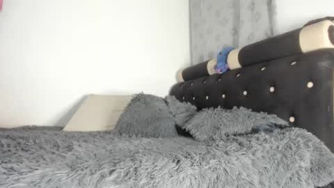 Snapshot of mila_dash chatting on 12/29/24, 01:34 Mila Dash online show from 12/29/24, 01:34