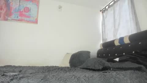 Snapshot of mila_dash chatting on 03/07/25, 10:32 Mila Dash online show from 03/07/25, 10:32