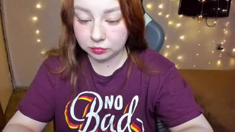 Snapshot of mila_foxxxy chatting on 12/03/24, 04:47 Mila shy sensual person online show from 12/03/24, 04:47