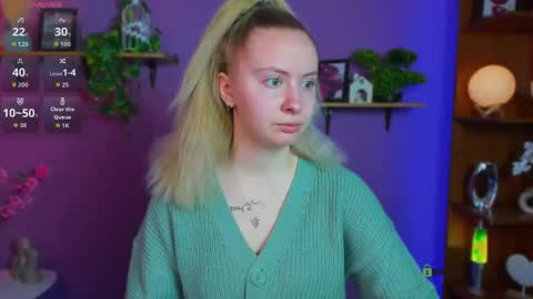 mila_glow online show from 04/23/26, 06:32