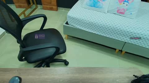 Snapshot of mila_kiitty chatting on 05/29/26, 11:19 Milena online show from 05/29/26, 11:19
