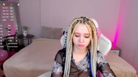 Snapshot of mila_kinor chatting on 12/09/24, 10:32 mila_kinor online show from 12/09/24, 10:32