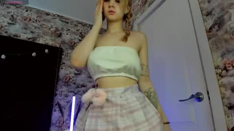 Snapshot of mila_kinor chatting on 03/03/25, 05:53 mila_kinor online show from 03/03/25, 05:53