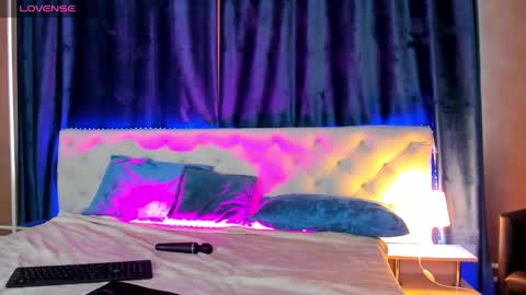 Snapshot of mila_kinor chatting on 03/11/25, 06:43 mila_kinor online show from 03/11/25, 06:43