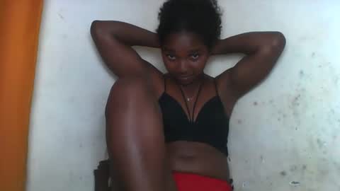 mila_lunah online show from 03/11/26, 06:25