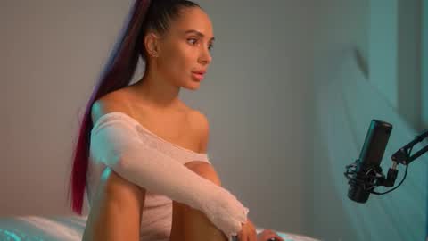 mila may  online show from 09/21/25, 03:46