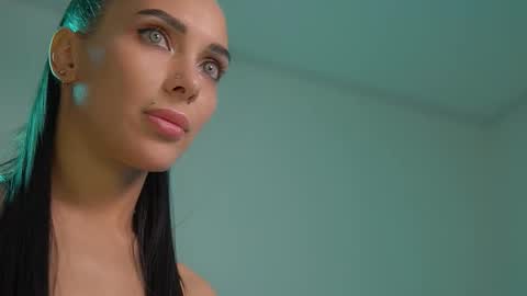 mila may  online show from 10/20/25, 10:54