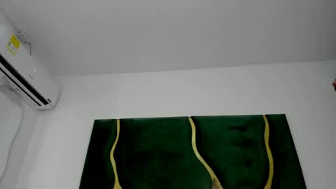 Snapshot of mila_petiteasm chatting on 06/24/26, 12:37 mila_petiteasm online show from 06/24/26, 12:37