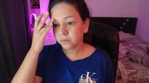 mila_phoenix online show from 10/30/25, 10:16