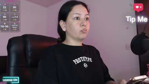 mila_phoenix online show from 11/24/25, 10:04