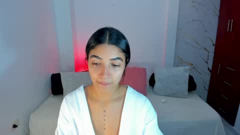 Snapshot of mila_rose1 chatting on 04/28/26, 12:31 martina online show from 04/28/26, 12:31