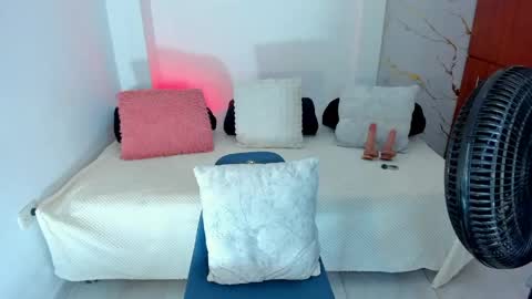 Snapshot of mila_rose1 chatting on 05/08/26, 02:50 martina online show from 05/08/26, 02:50