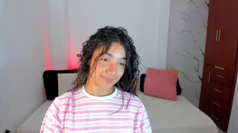 Snapshot of mila_rose1 chatting on 05/21/26, 03:02 martina online show from 05/21/26, 03:02