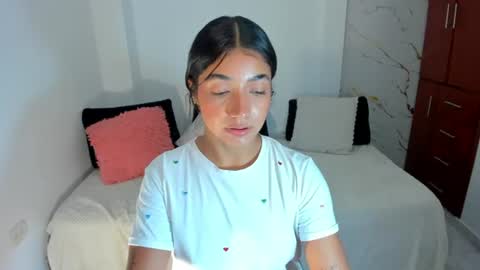 Snapshot of mila_rose1 chatting on 06/25/26, 05:12 martina online show from 06/25/26, 05:12