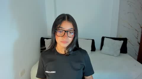 Snapshot of mila_rose1 chatting on 07/09/26, 03:10 martina online show from 07/09/26, 03:10